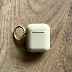 Generation 1 AirPods with Case